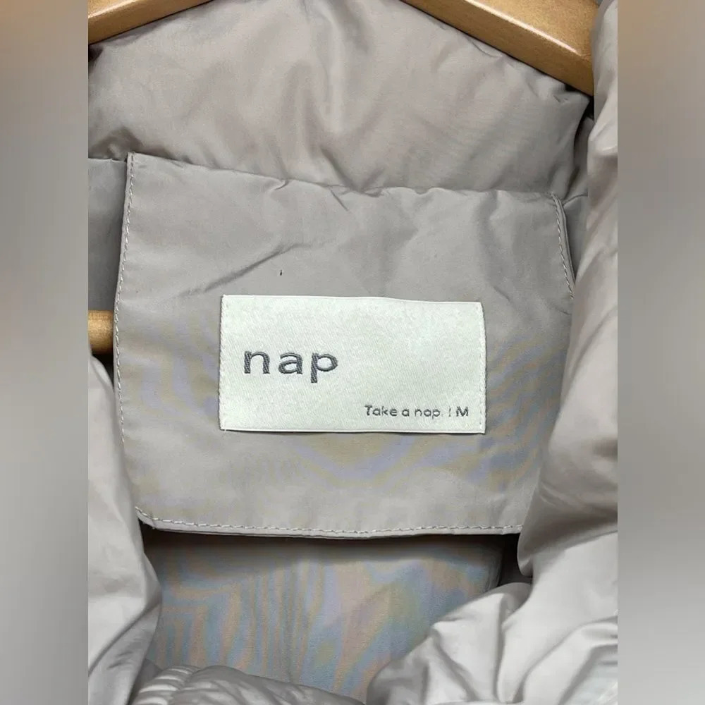 NAP loungewear Oversized Padded Down Puffer Coat in a neutral Sand size medium - Picture 5 of 15